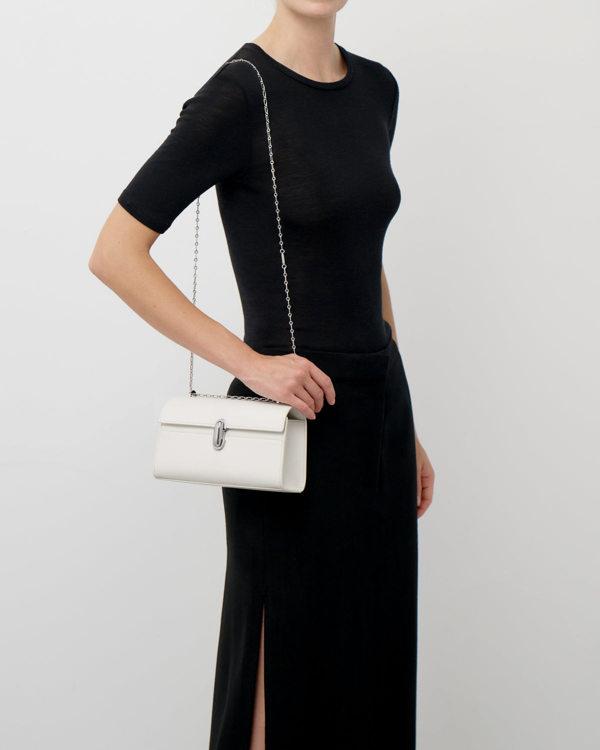 Symmetry Chain Pochette in Smooth Leather
