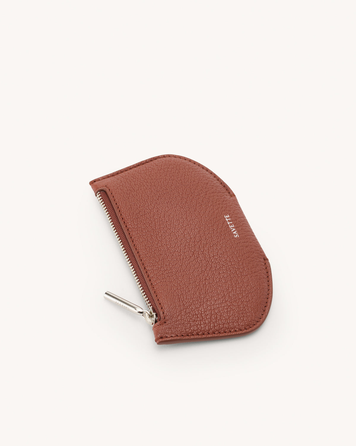 Flat view of the Zip card case in Maple chevre